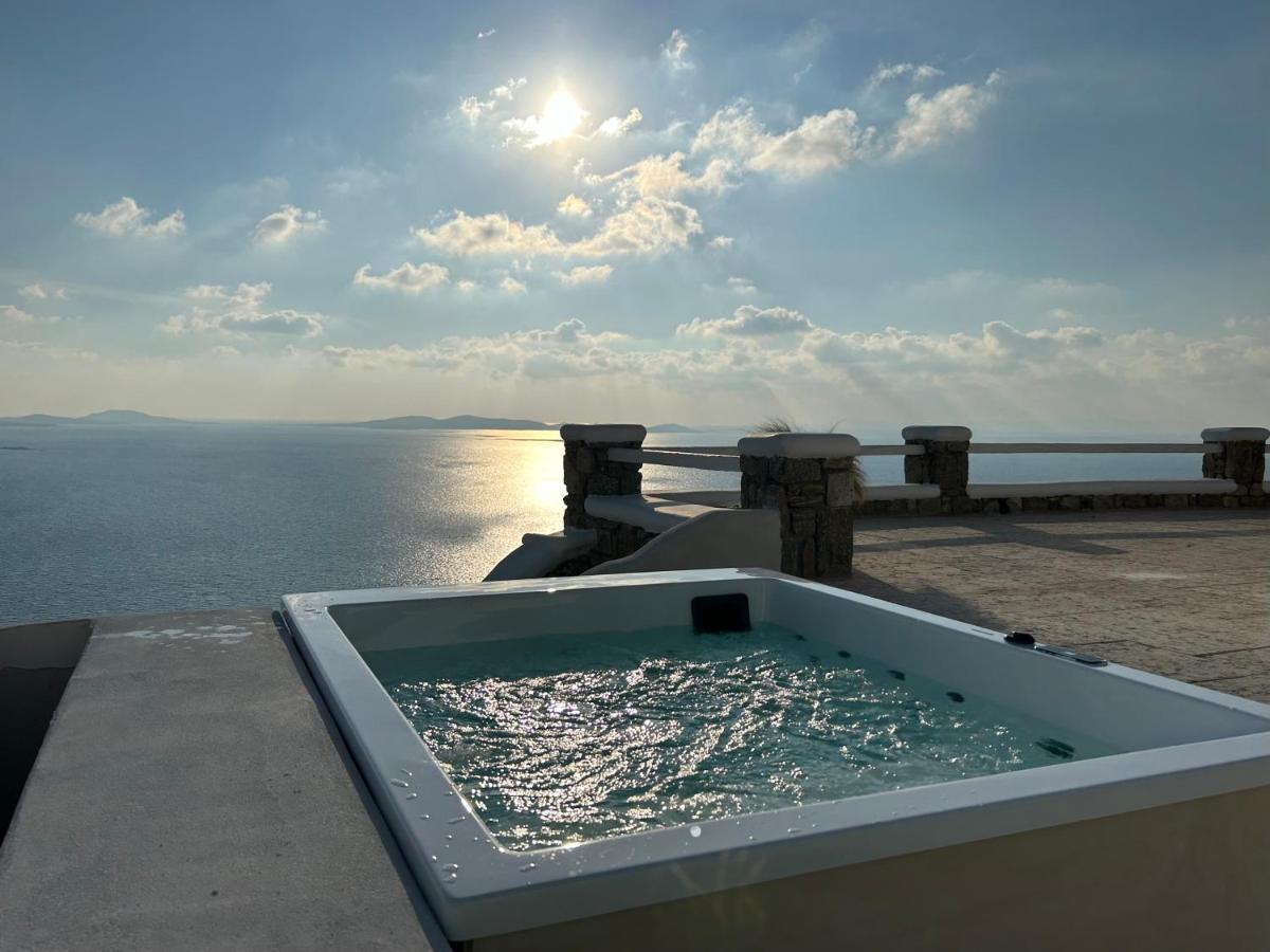 Suite with Hot Tub