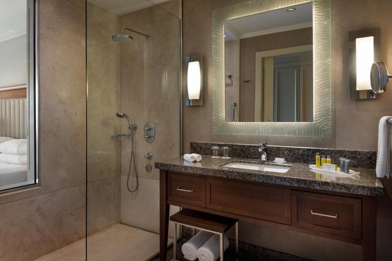 Executive King Room Executive Lounge Access,1629392069:JPEG