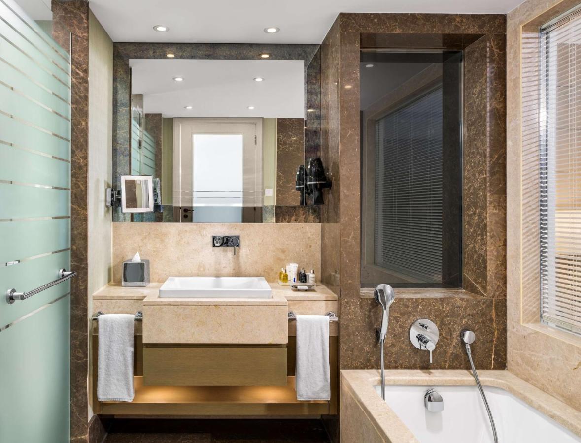 Junior Suite with City View - Lounge Access,1356815912:JPEG