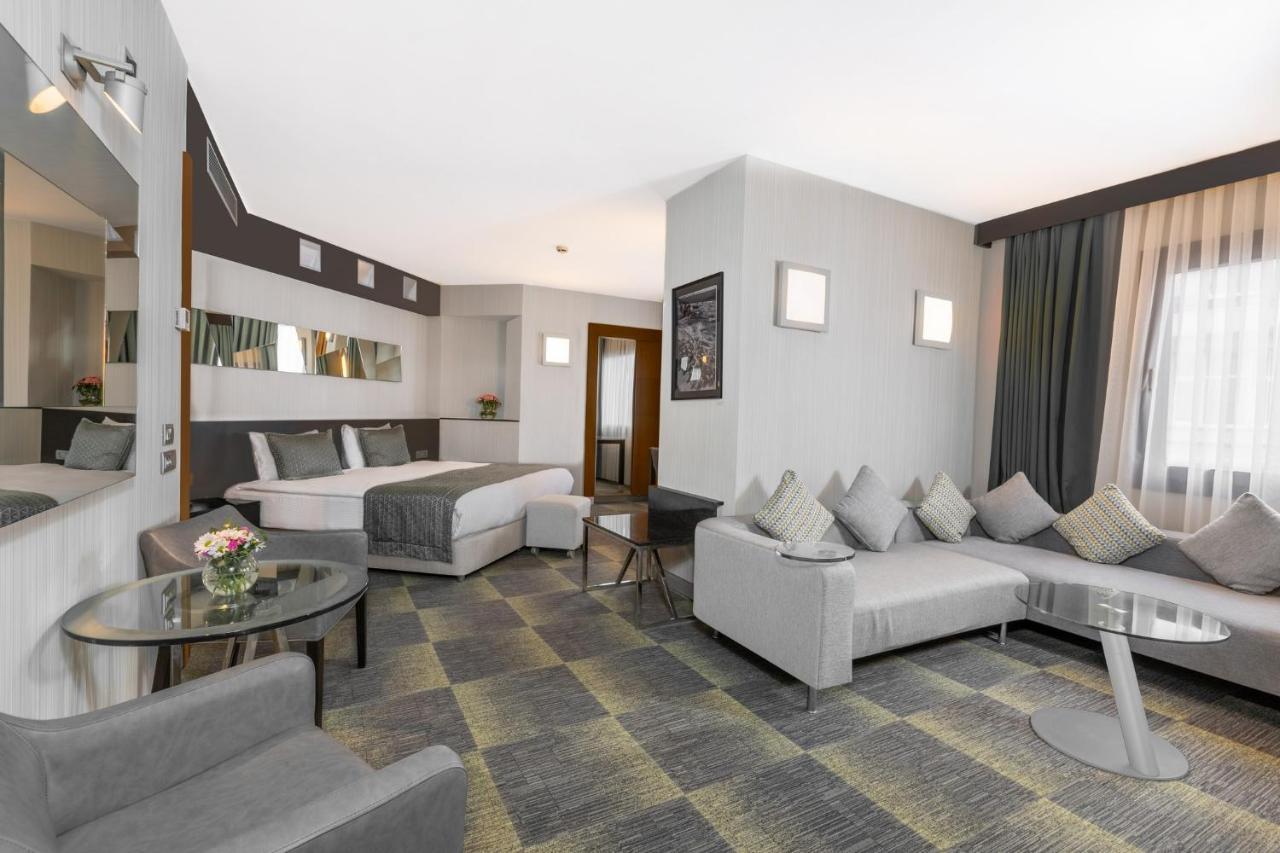 Executive Junior Suite with  Lounge Access,1357369559:JPEG
