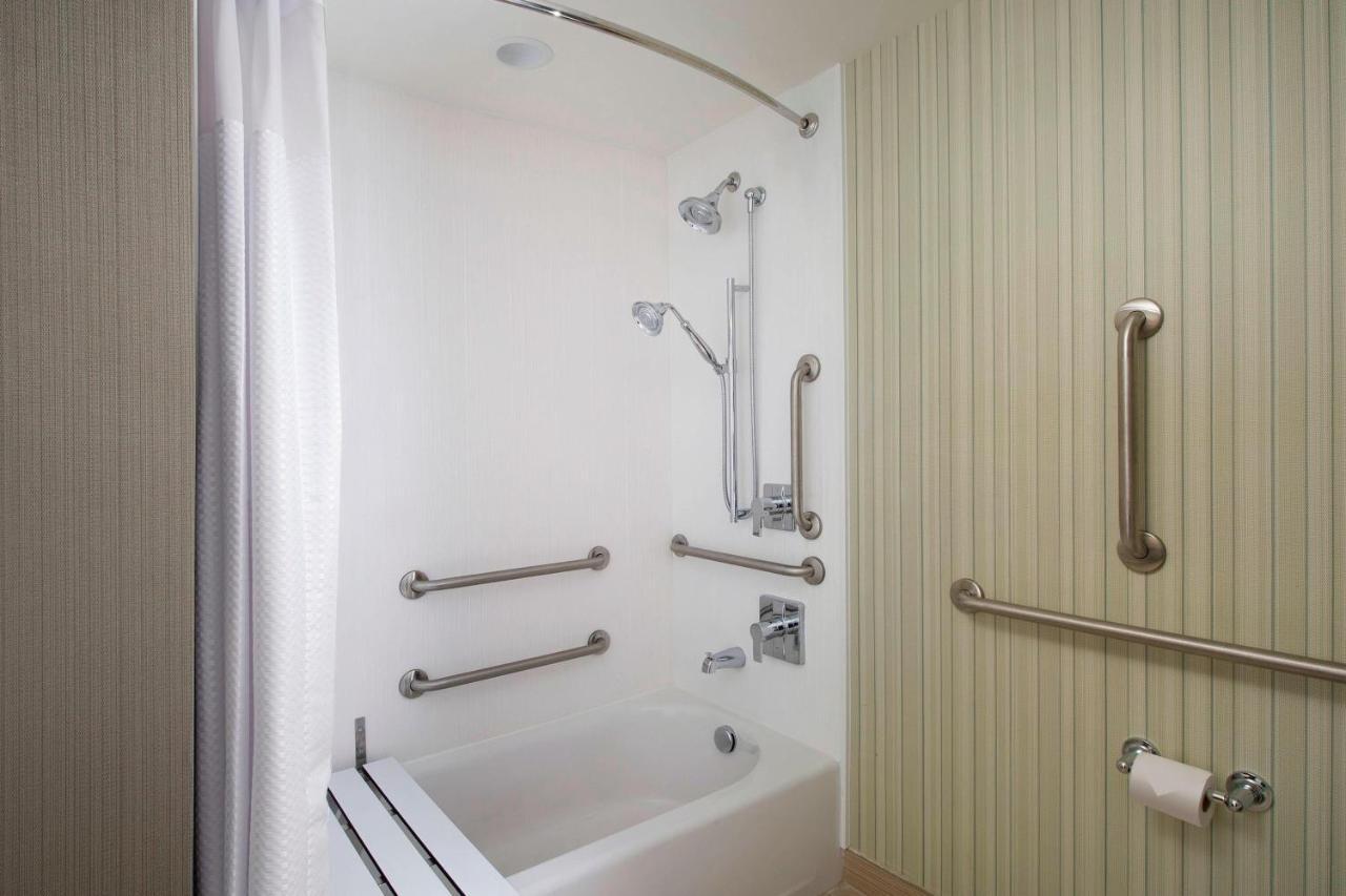 King Room with Sofa Bed and Adapted Tub - Mobility and Hearing Accessible