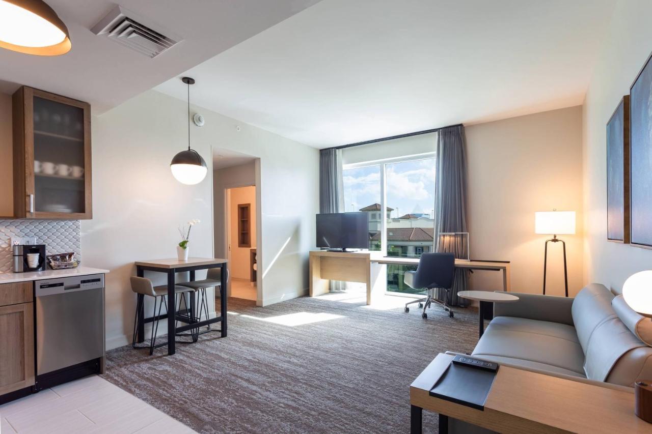 1 Bedroom Suite, 1 King
