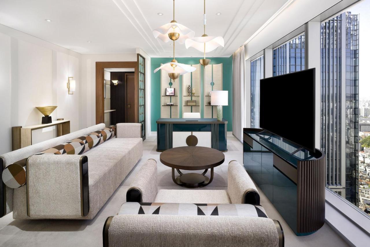 Grand Masters One-Bedroom Suite Room with Two Queen Beds and City View