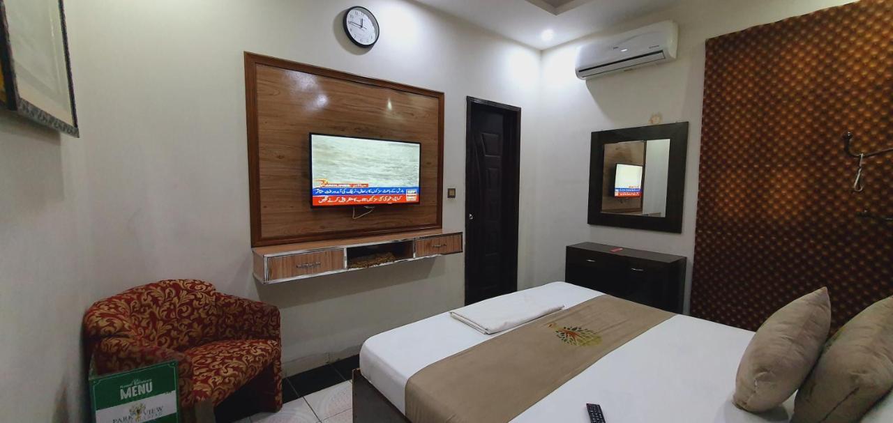 Deluxe Single Room,1357739303:JPEG