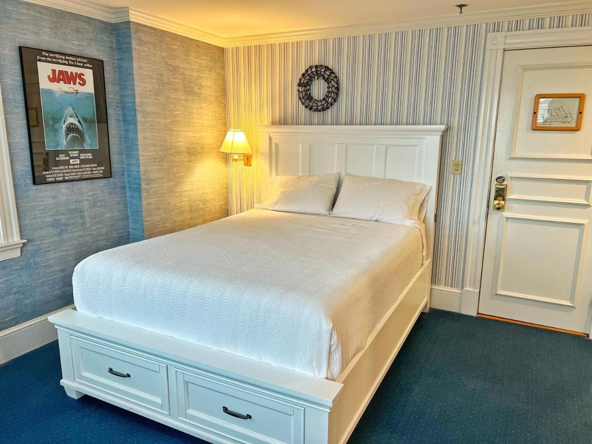 Queen Suite with Sea View