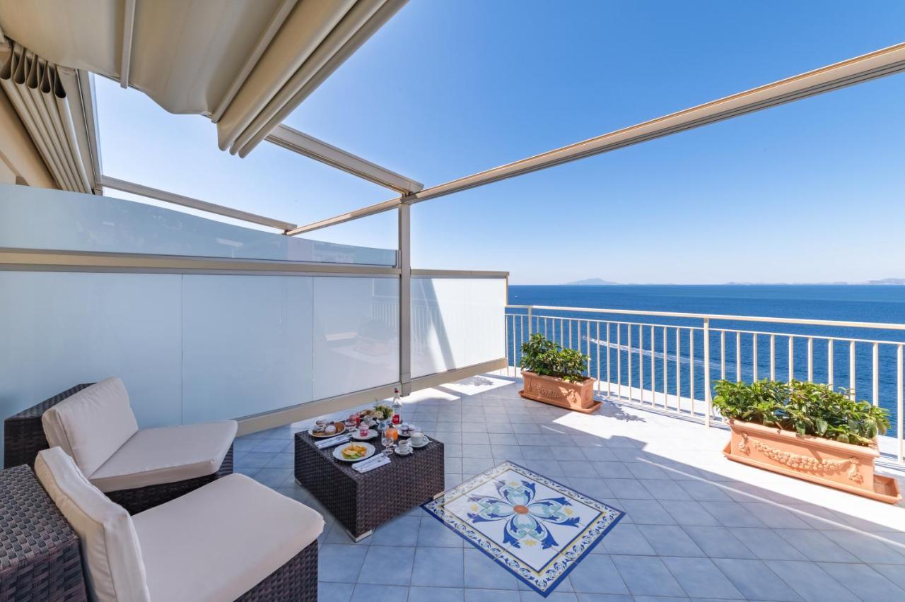 Double Room with Terrace and Sea View