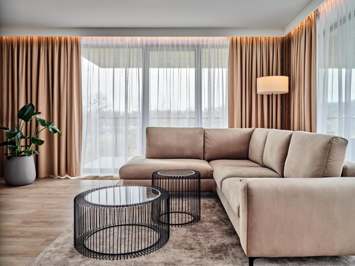 One-Bedroom Suite Terrace
