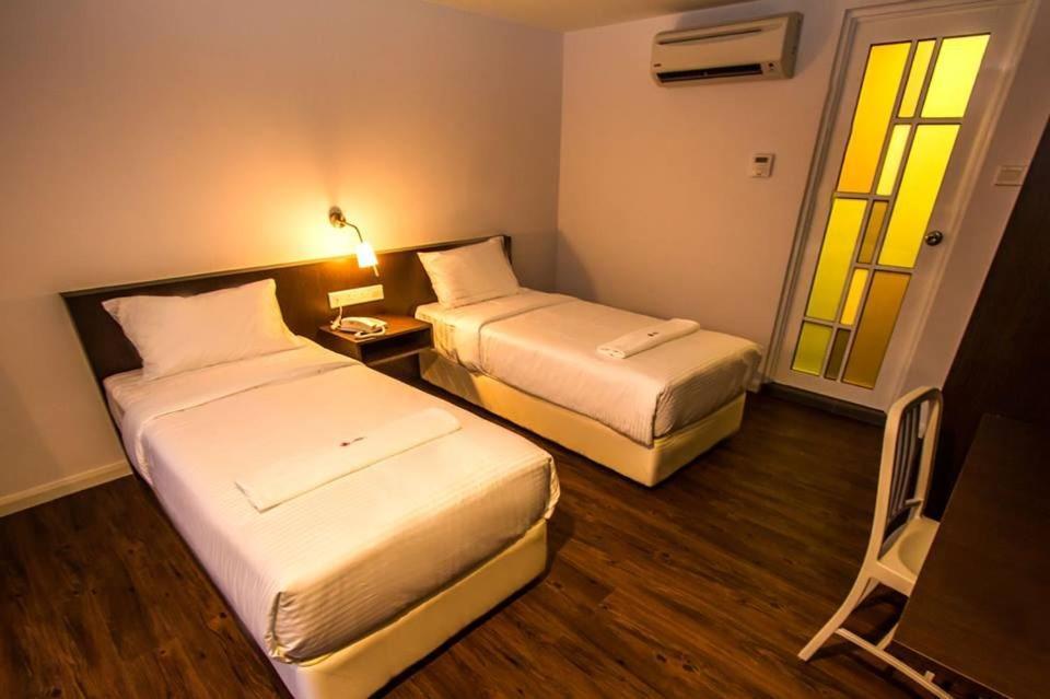 Deluxe Family Room