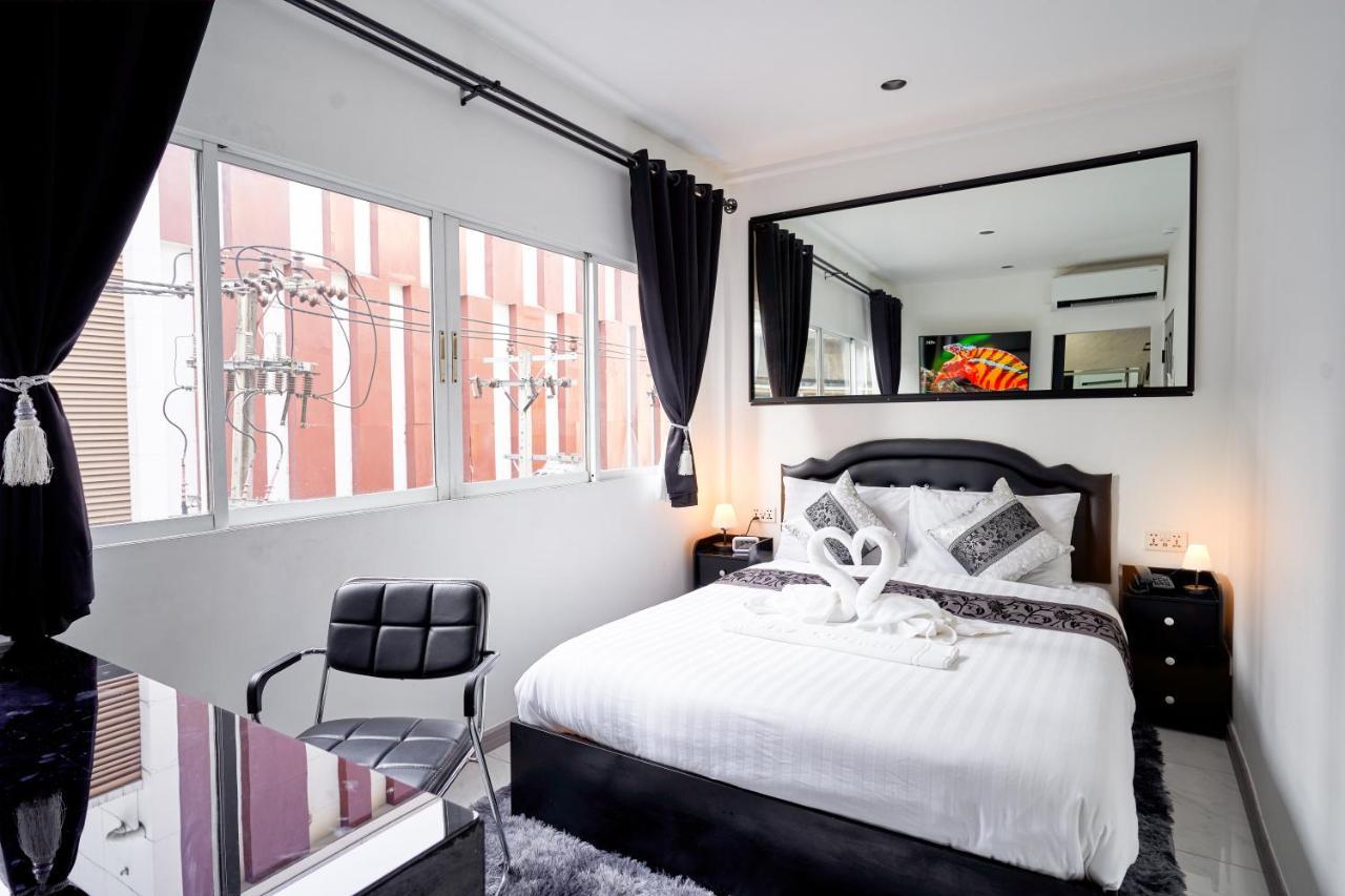 Standard Suite,1362065321:JPEG