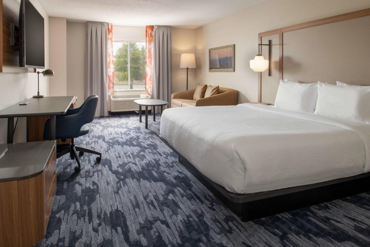 Deluxe King Room with Sofa Bed
