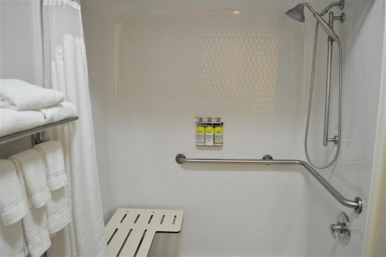 Standard King Room with Mobility Accessible Roll-In Shower