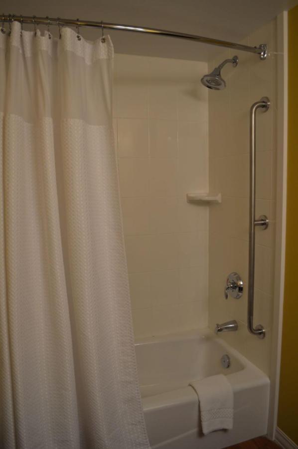 Two-Bedroom Suite,1643177512:JPEG