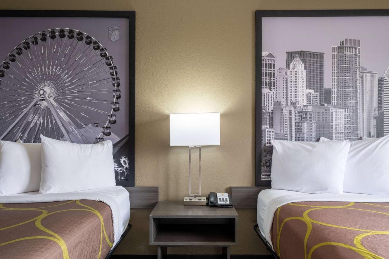 Queen Room with Two Queen Beds - Non-Smoking