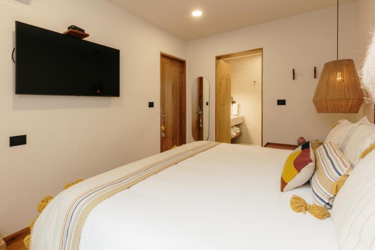 Standard King Room,1361432678:JPEG