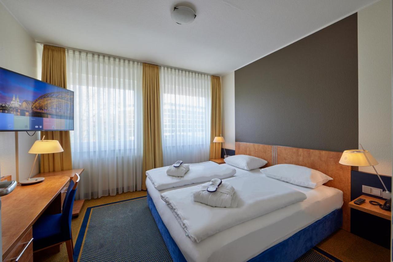 Junior Suite King Bed,1588065196:JPEG