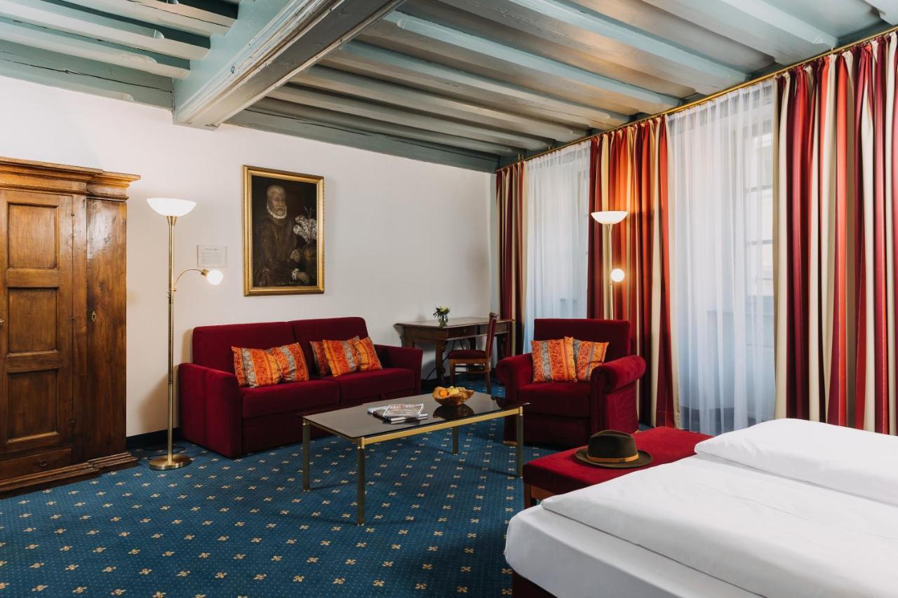 Large Double Room,1361858867:JPEG