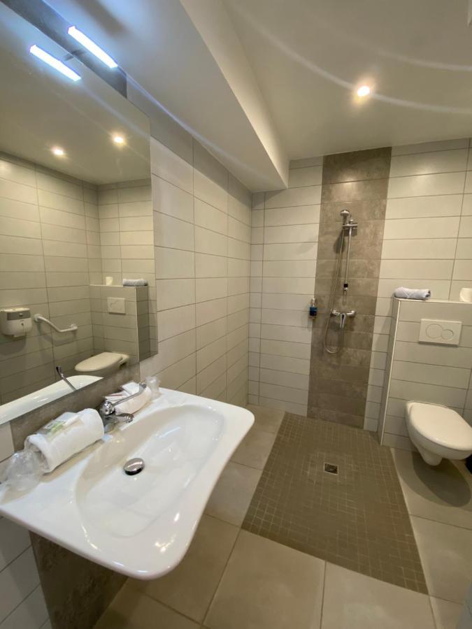 Triple Room with Patio View and Terrace