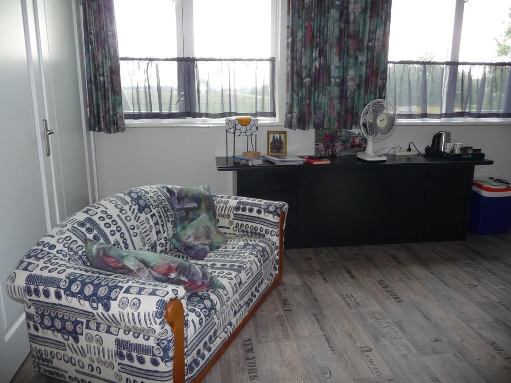 Driepersoonskamer met Badkamer