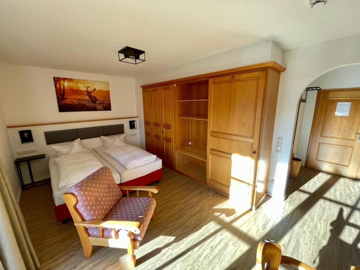 Apartment mit Balkon