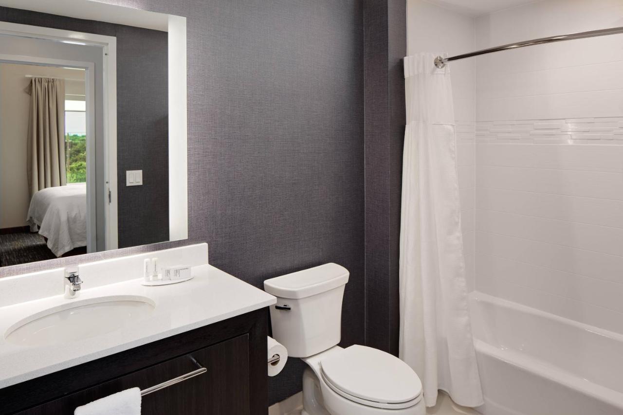 1 Bedroom Suite, 2 Queen, Sofa bed