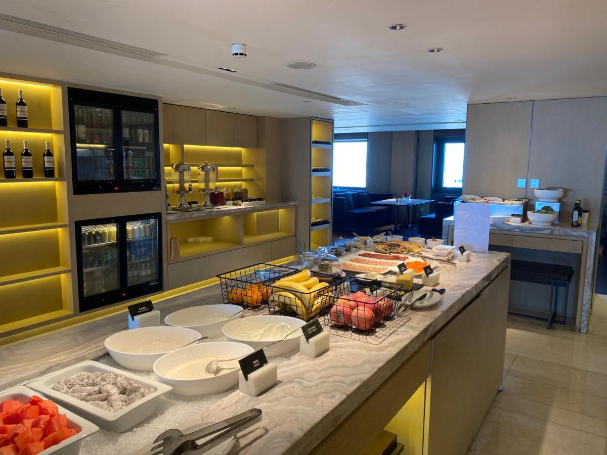 Collection Executive Room