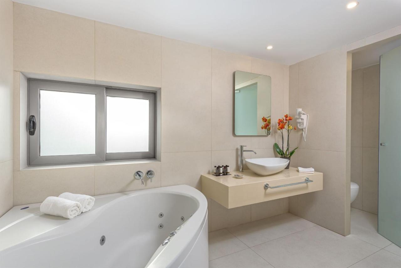 Chambre Double Premium avec Baignoire Spa - Vue sur Jardin