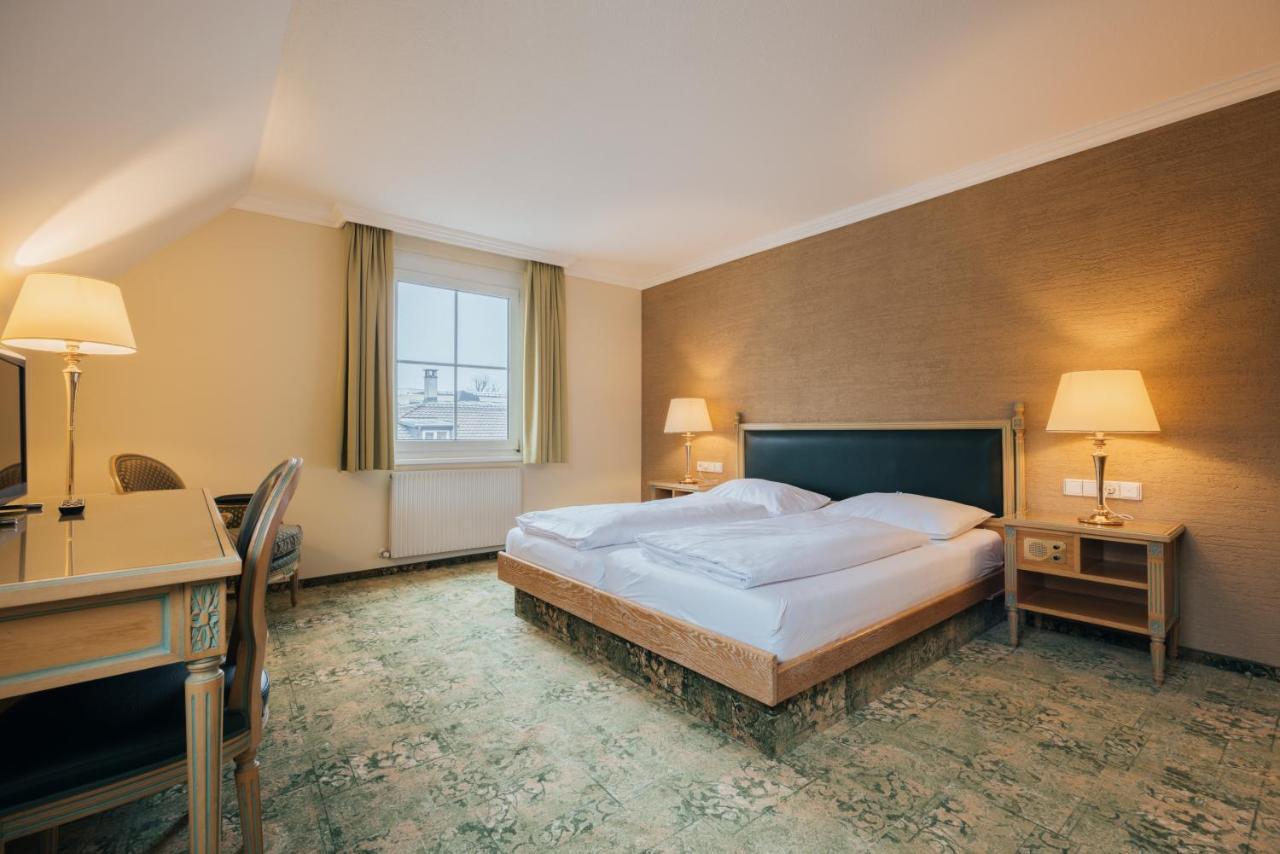 Double Room,1364821838:JPEG