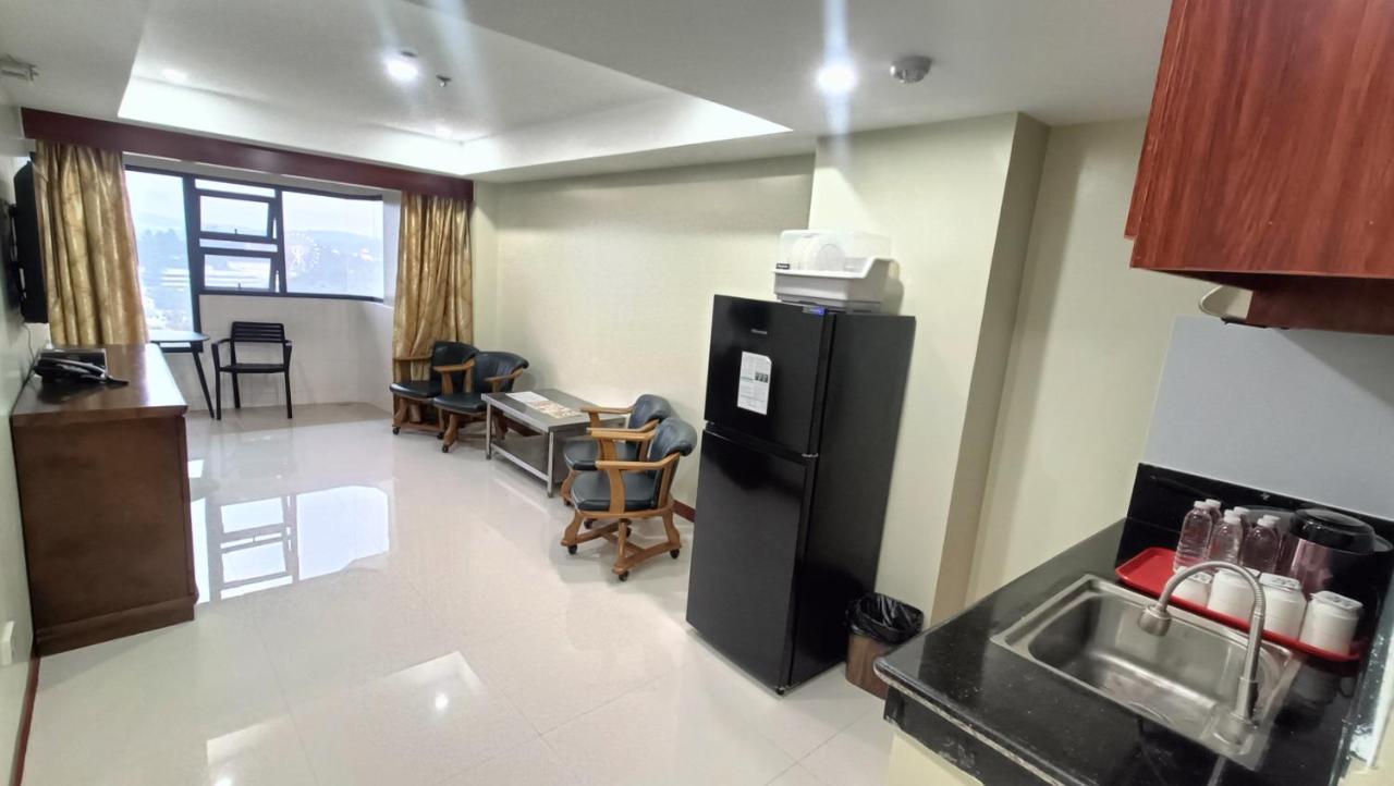 Deluxe Family Suite