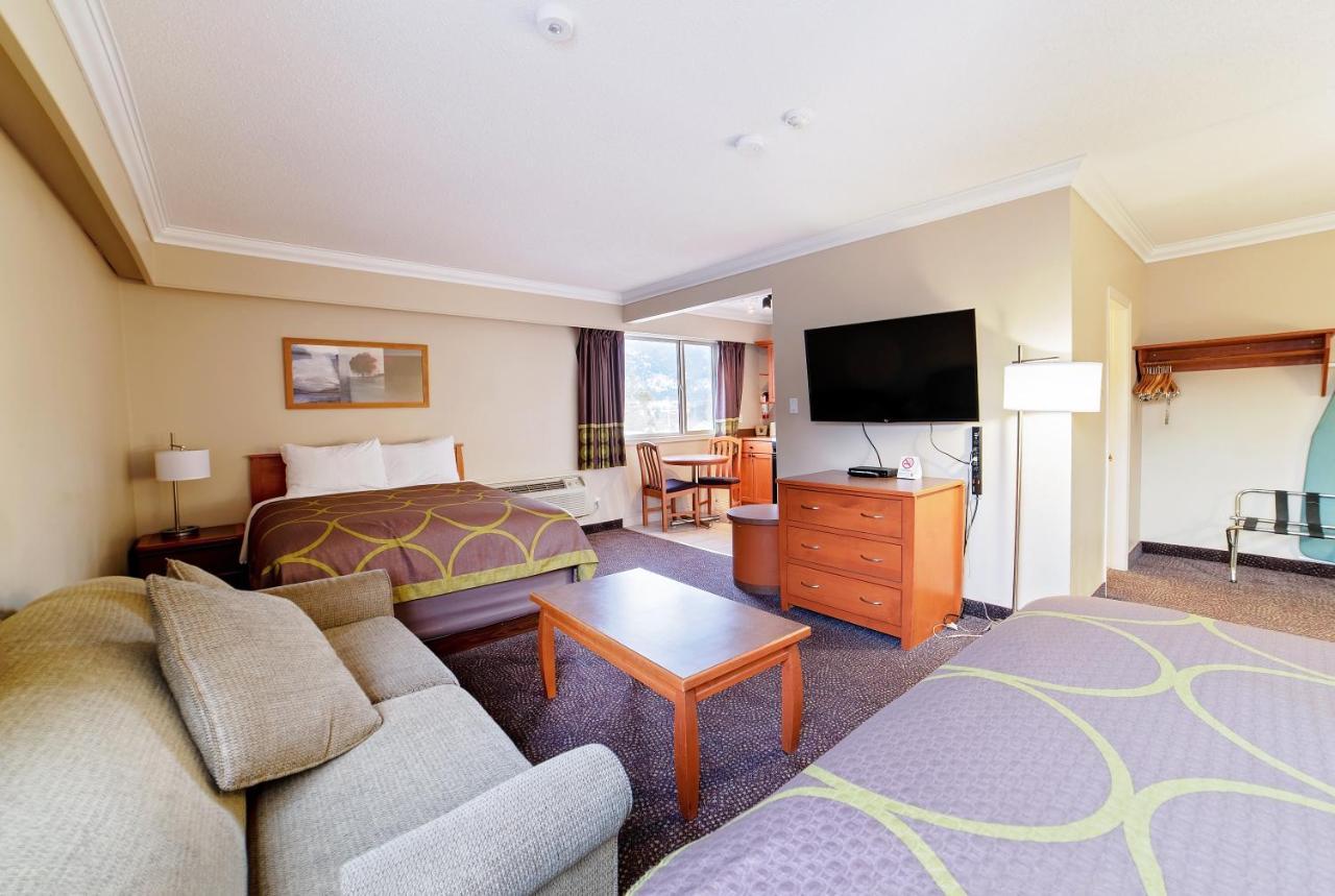 Efficiency Room with Two Queen Beds
