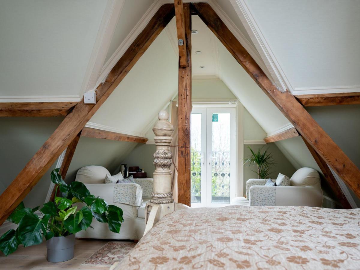Superior Suite with Balcony