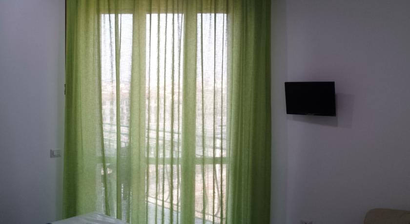 Luxury Triple Room