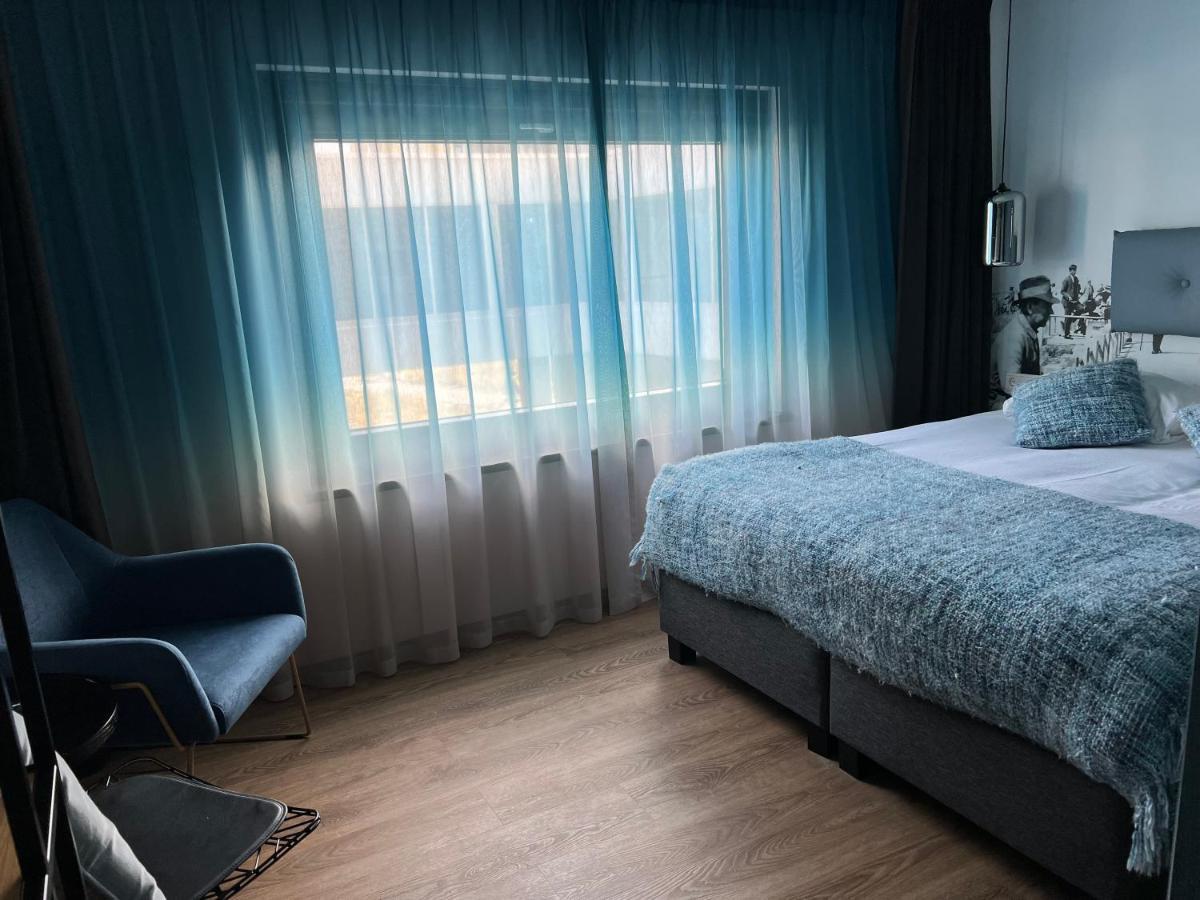 Small Room,1430865499:JPEG
