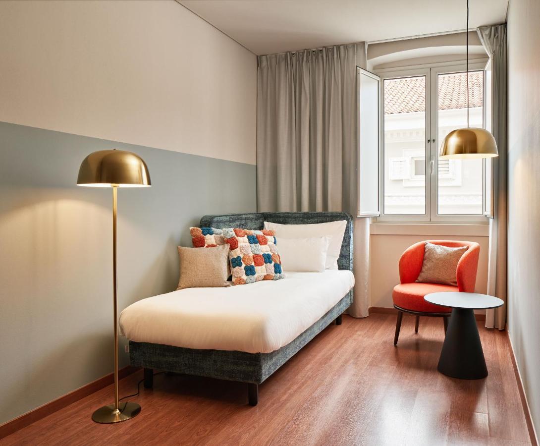 Two-Bedroom Apartment (3 Adults)