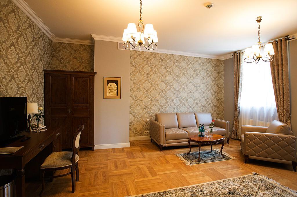 Deluxe Double Studio
