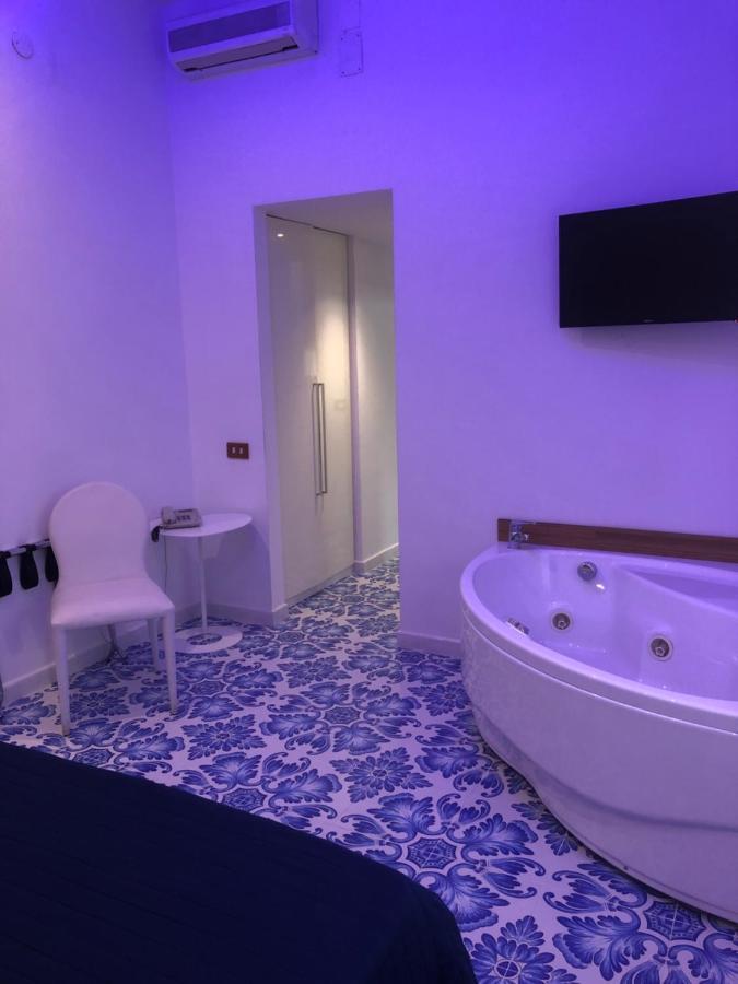 Suite with Hot Tub