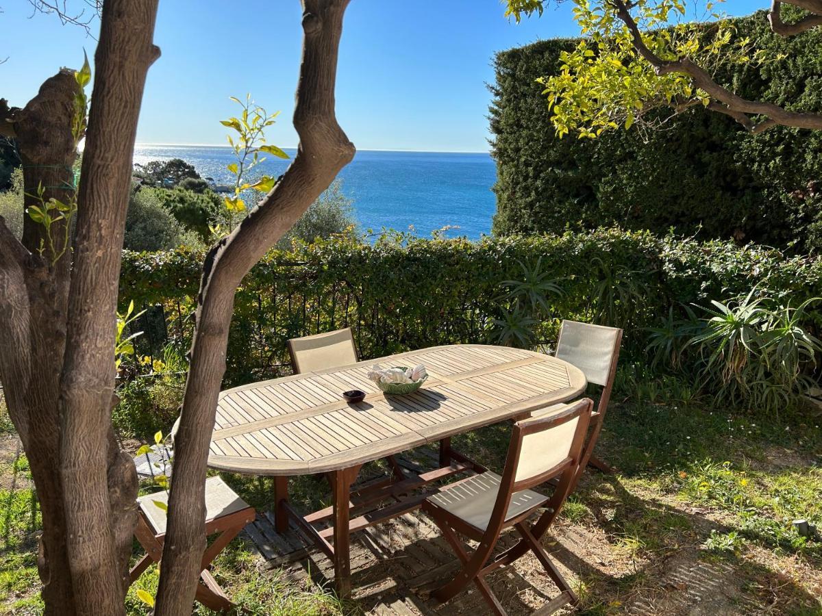Bungalow (2 Adults)