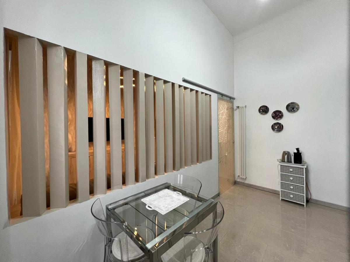 One-Bedroom Apartment,1368531056:JPEG