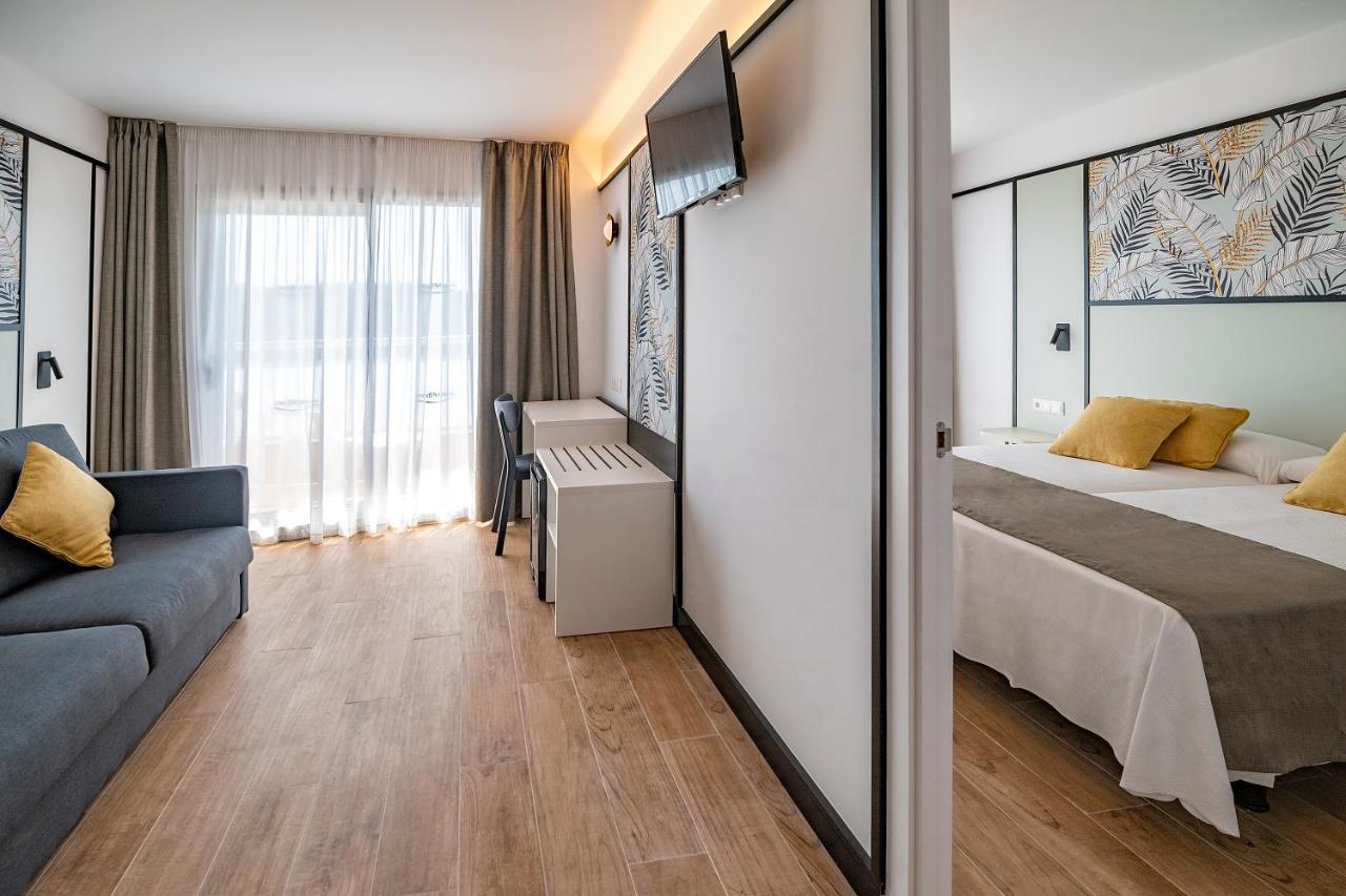 Junior Suite with Terrace (2 Adults),1588045604:JPEG