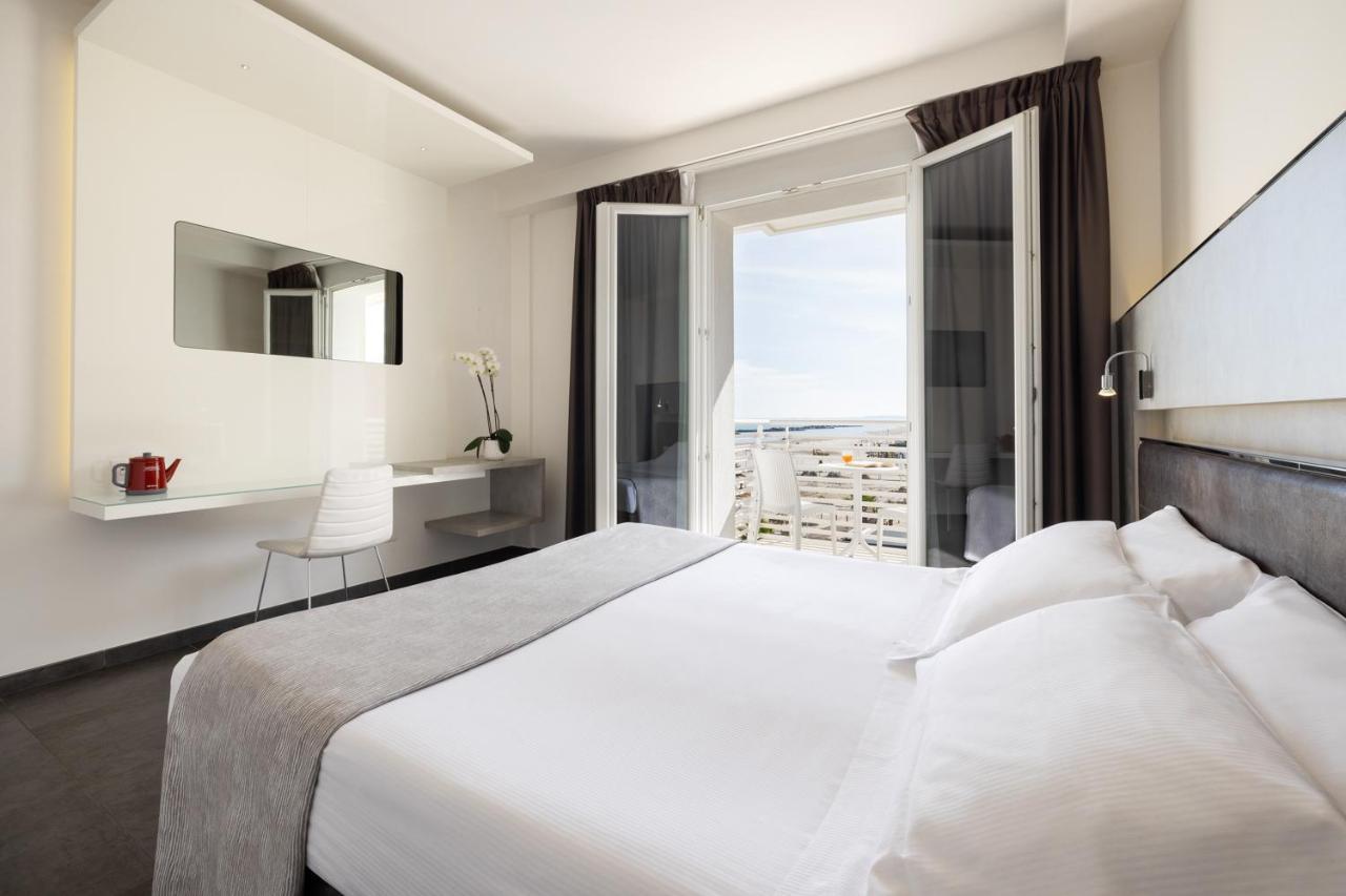 Quadruple Room Partial Sea View,324140998:JPEG