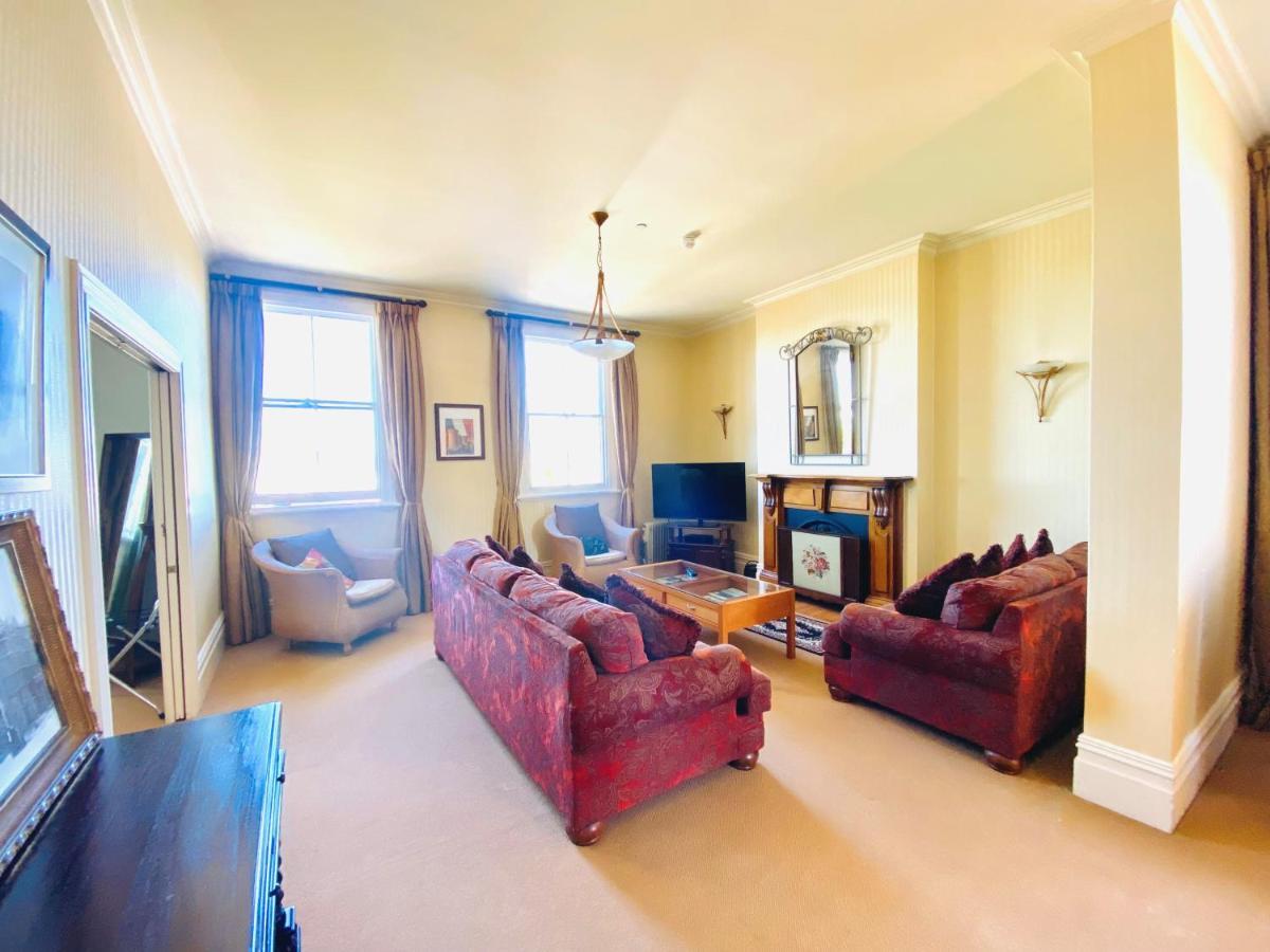 Deluxe Suite with Sea View