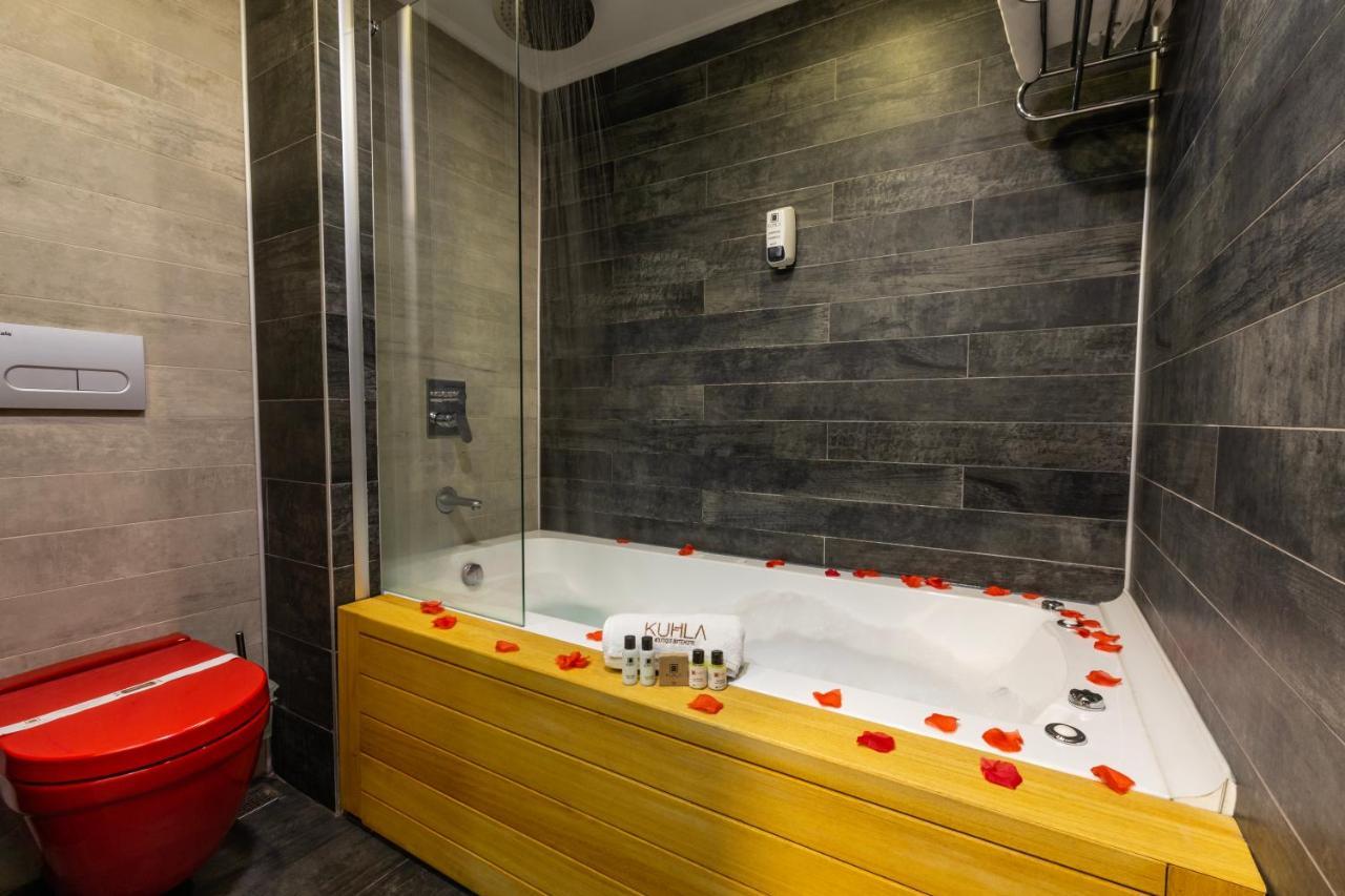 Deluxe Suite Spa Bath,1370651879:JPEG