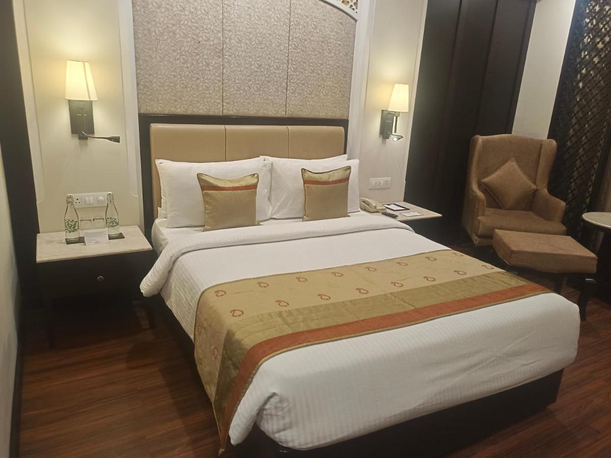 Superior Rooms 1 Queen Bed,1370696669:JPEG
