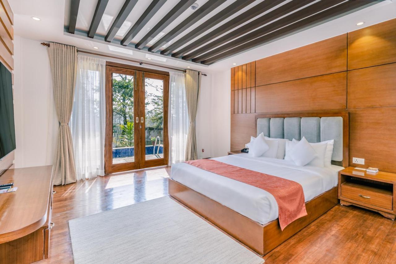 Presidential Suite with Plunge Pool