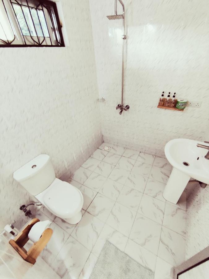 Chambre Lit Queen-Size avec Balcon