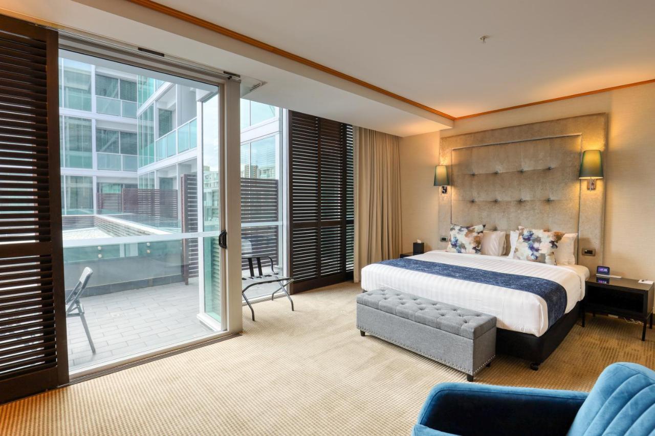 Deluxe King Room with Balcony