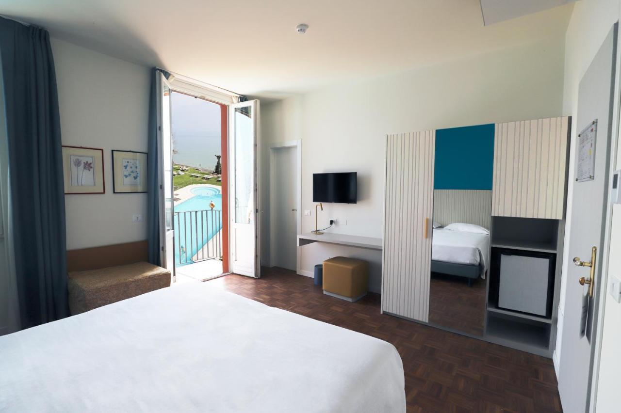 Double Room with Lake View