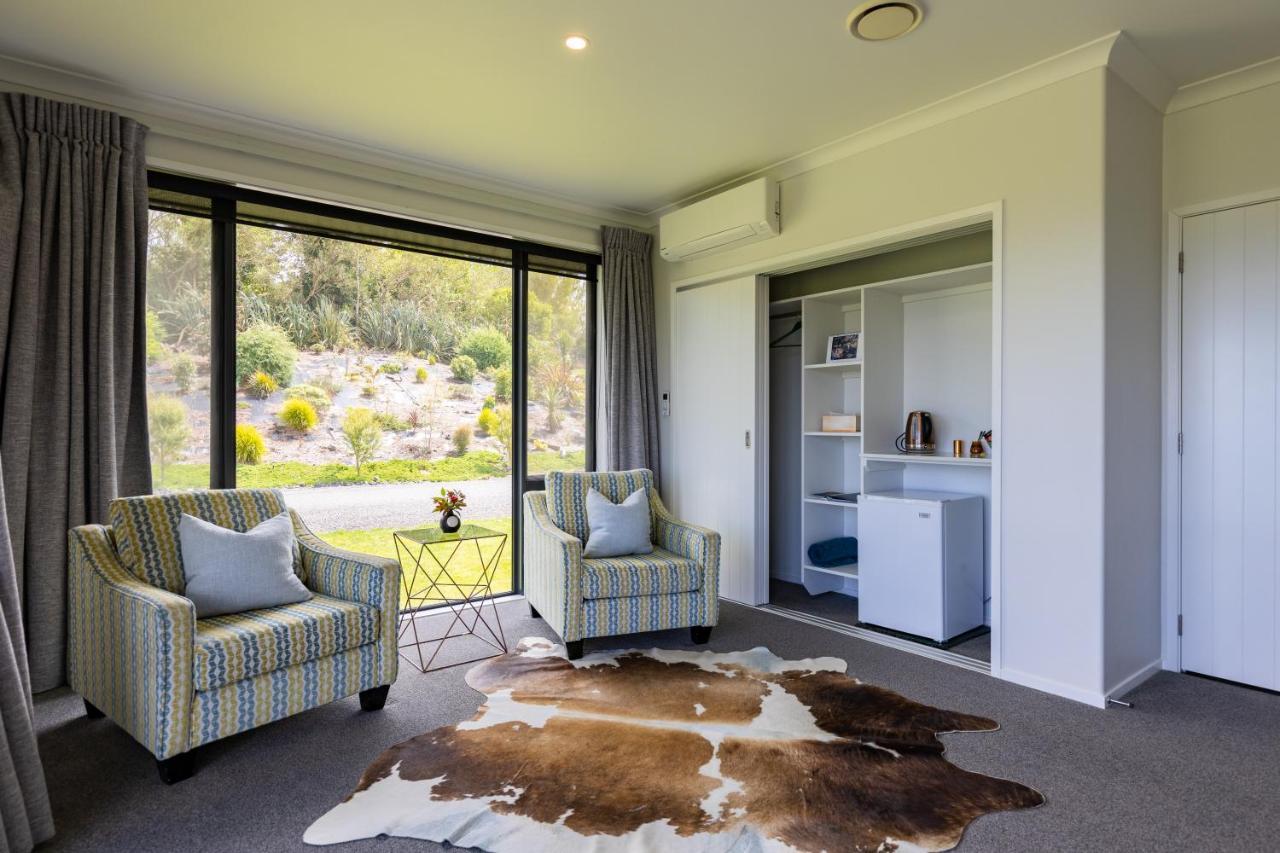 Suite with Lake View