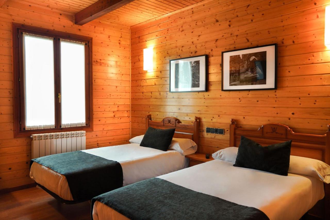 Standard Twin Room with Garden View