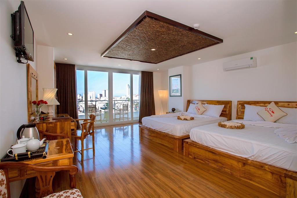 Senior Deluxe Family Room With Balcony
