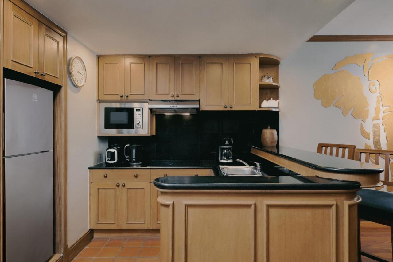 Two-Bedroom Apartment with Balcony and Garden View